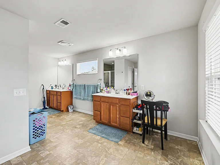 403 Eva St — Photo 21