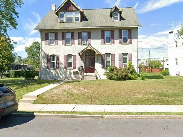 712 Walnut St APT 3, Lansdale, PA 19446