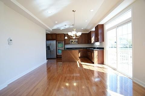 5th image of 719 Spencer Ln