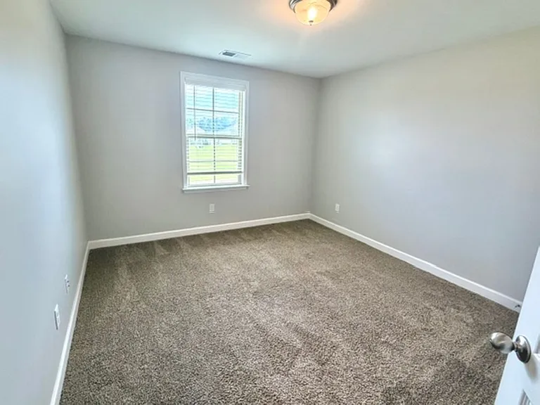 370 Azalea Dr — Photo 12