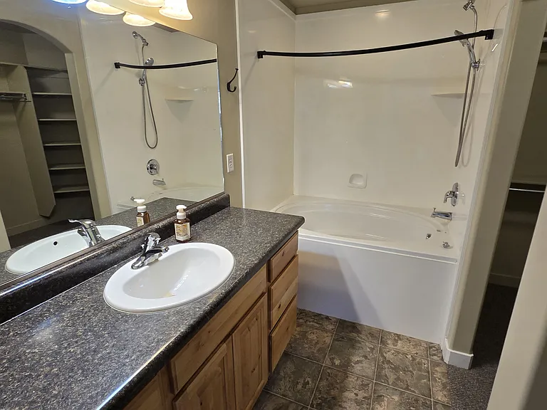 1650 N 450 E — Photo 7