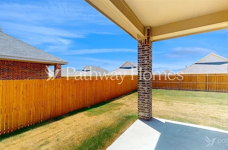 929 Rusty Spur Ln — Photo 18
