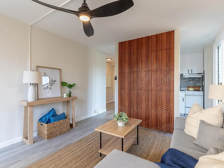 445 Kaiolu St #604 — Photo 13