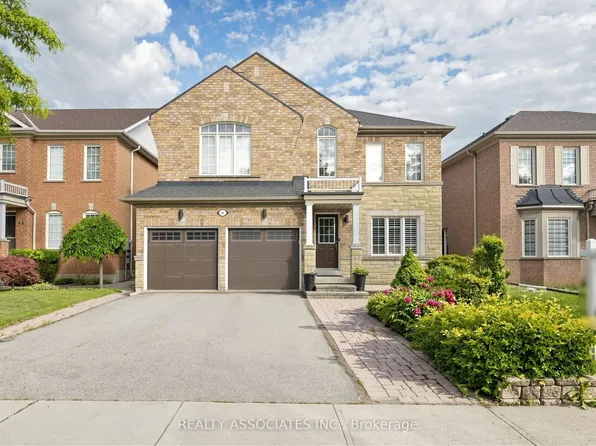 44 Shining Willow Cres, Brampton, ON L6P 2A2