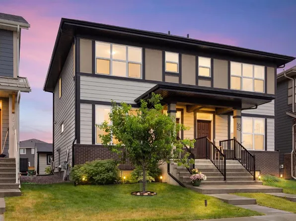 1021 W Mahogany Blvd SE, Calgary, AB T3M 3E4