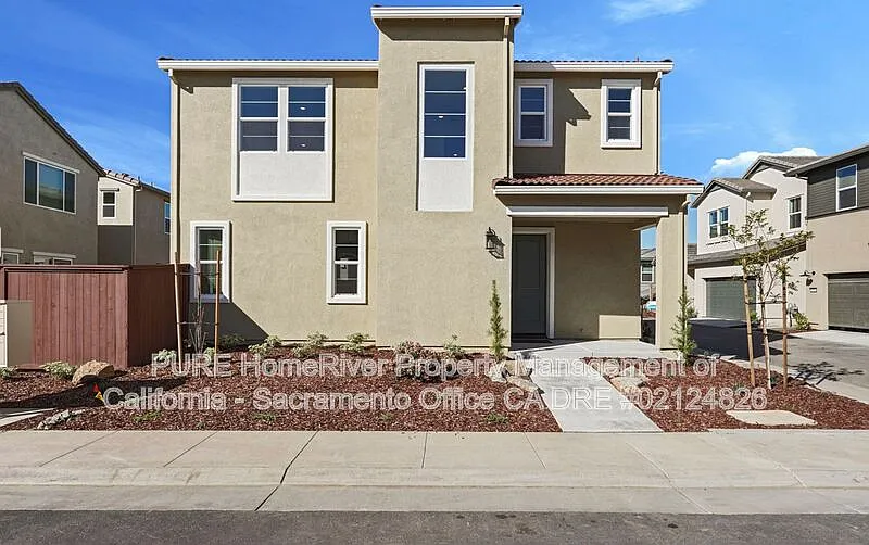 3 bed, 3.0 bath, 1941 sqft, $2,855 — Photo 1
