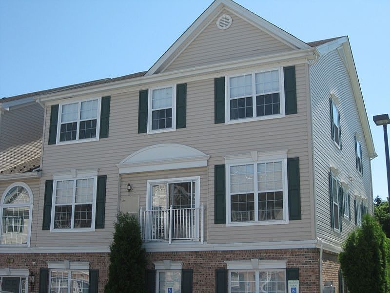 End Unit Luxury Condo