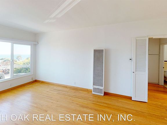 5th image of 22159 Pacific Coast Hwy APT 6