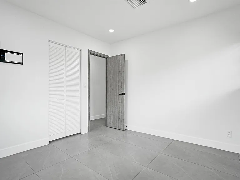 6700 E Tropical Way — Photo 41