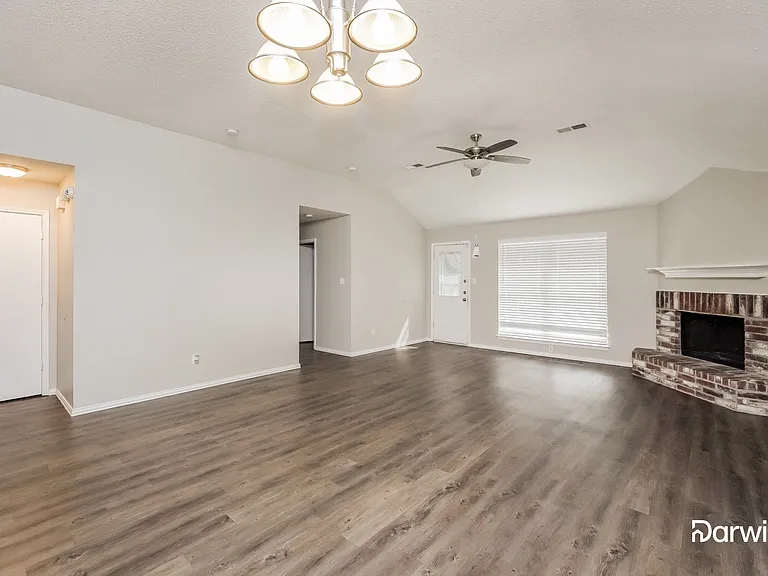 1940 Walden Pl — Photo 8