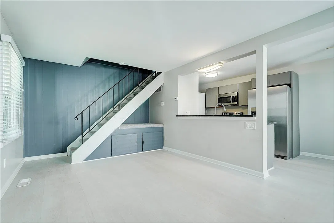 2 bed, 1.0 bath, 840 sqft, $1,699 — Photo 4