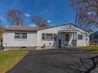 12 Highlandview Rd, Tewksbury, MA 01876