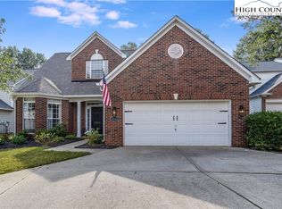 9152 Snow Hill Ct, Charlotte, NC 28269