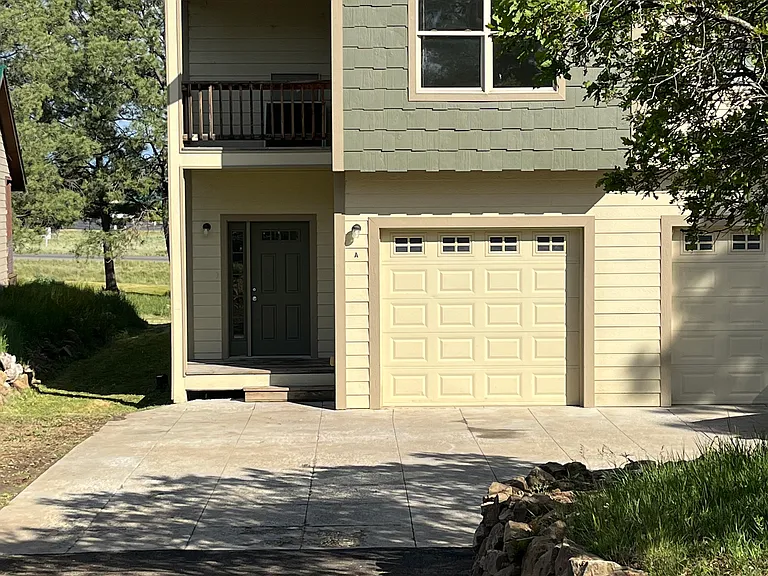 372 E Golf Pl #A — Photo 1