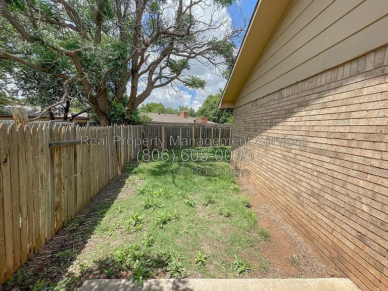 3406 70th Dr #B — Photo 7