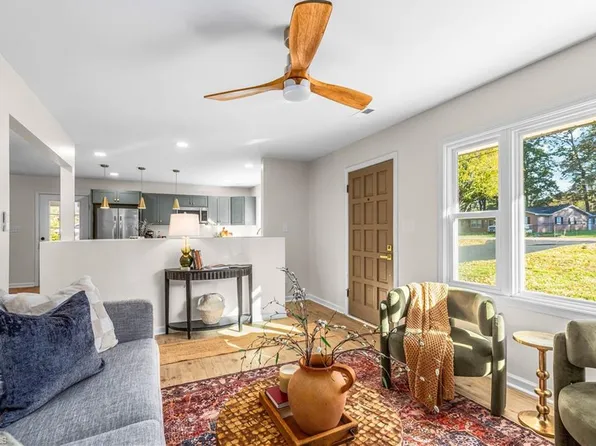 345 Sherwood Forest Dr, North Wilkesboro, NC 28659