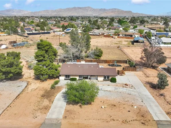 13885 Hopi Rd, Apple Valley, CA 92307