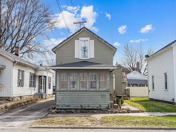 3rd image of 215 E Charles St