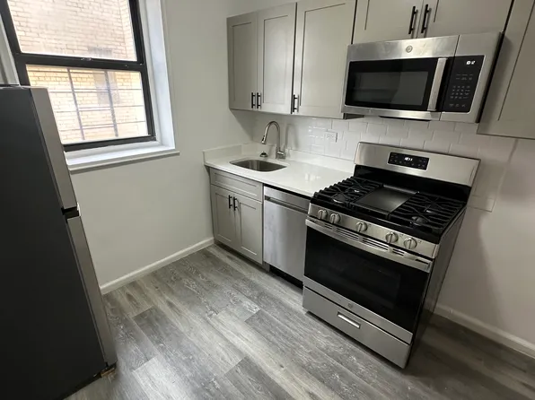 150 West End Avenue image 1 of 6