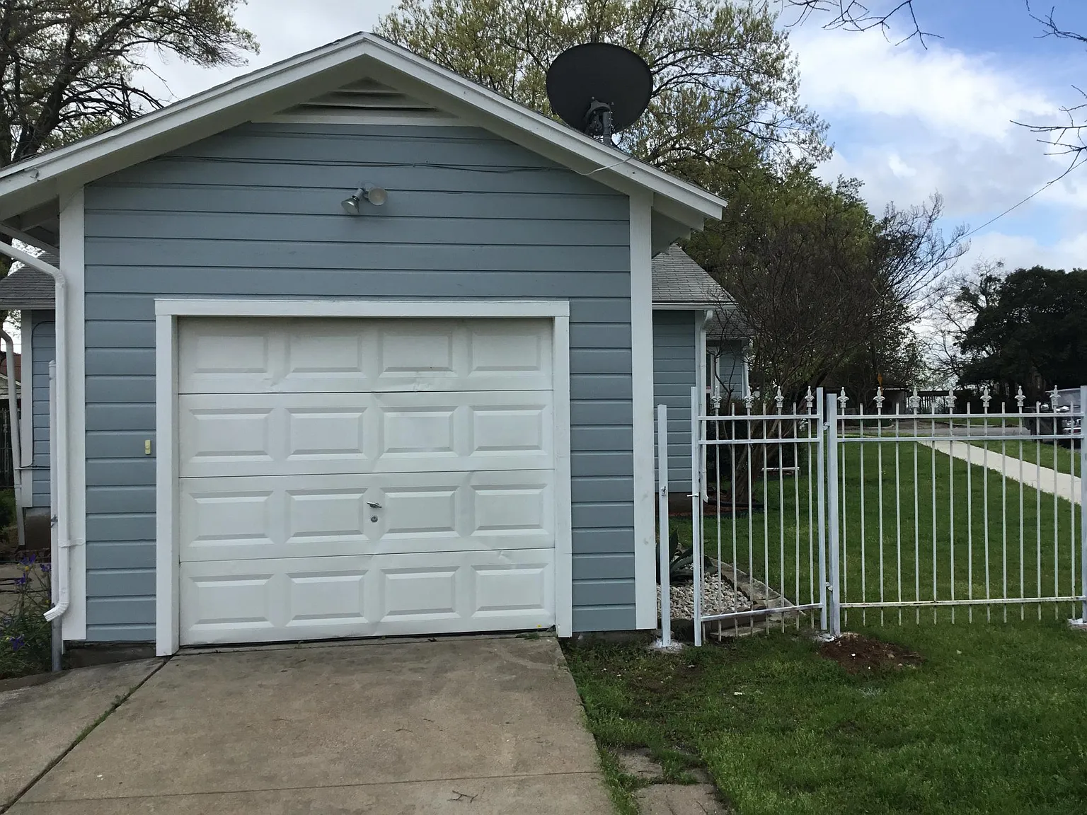 1720 Grand Ave — Photo 3
