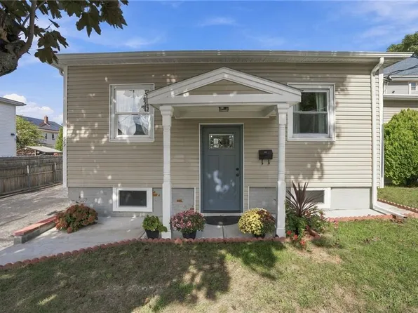 55 Boutwell St, Pawtucket, RI 02860