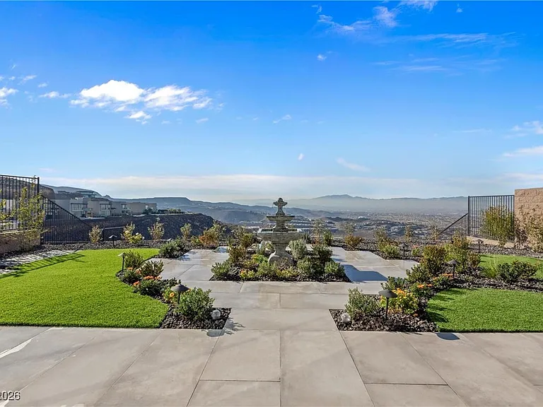 577 Overlook Rim Dr — Photo 76