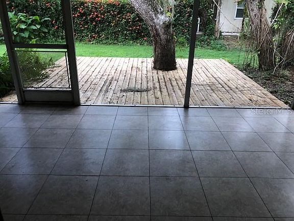 4th image of 2361 Fairfield Ave