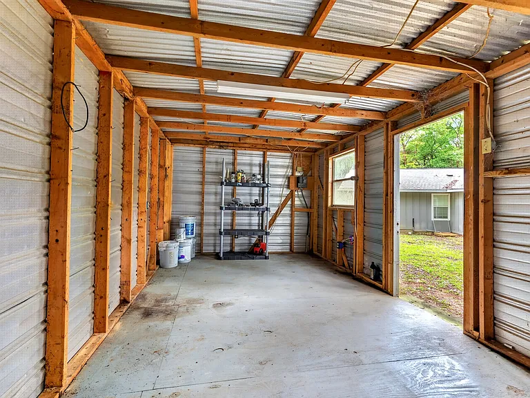 22316 Toler Rd — Photo 32