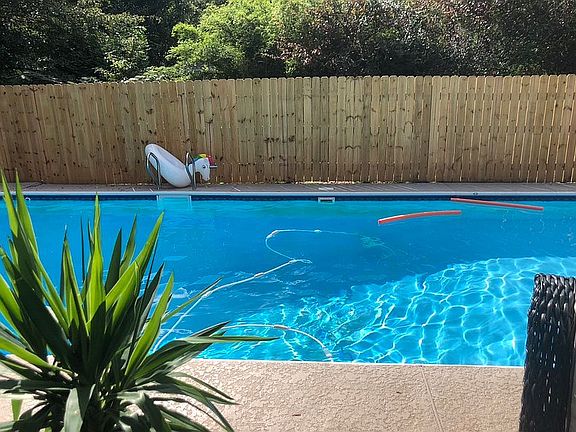 2nd image of 5842 Saratoga Dr
