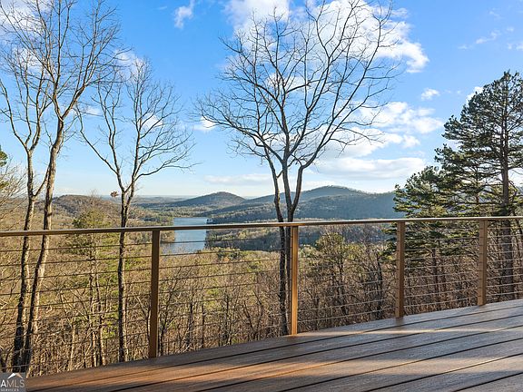 4th image of 261 Falcon Hts