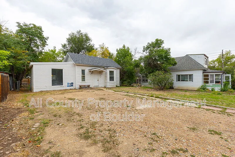 Building Photo - 2245 Grove Cir