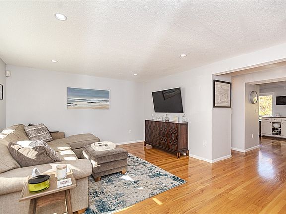 3rd image of 1003 Lewis O Gray Dr Unit 1003