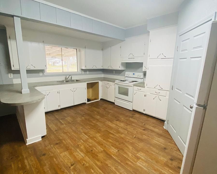 1st image of 300 S 11th Ave #B