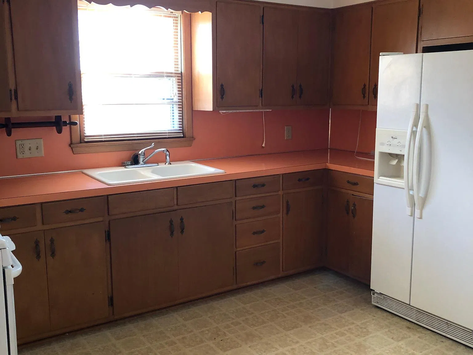 1018 E McGee St — Photo 2