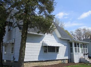 1227 State St, Dekalb, IL 60115