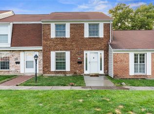 1409 Williamsburg Ct, Fairborn, OH
