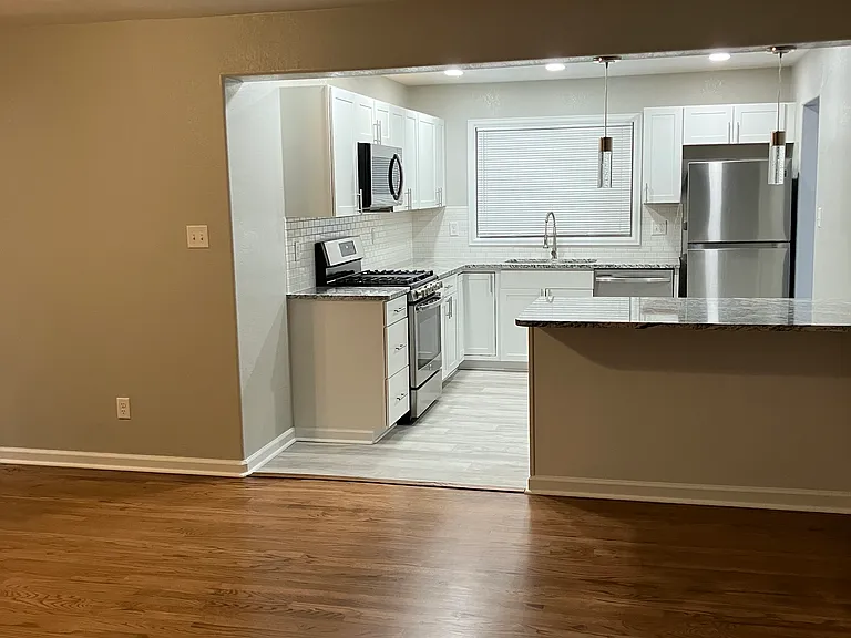 1821 Lark Bunting Ln — Photo 9