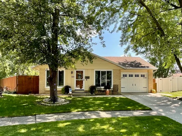 122 Meadows Ct, Bourbonnais, IL 60914