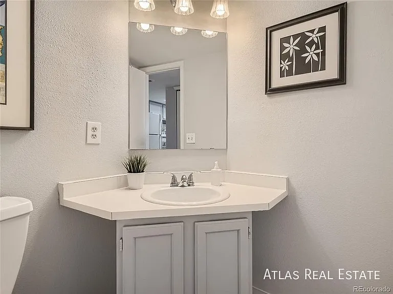 12095 W Chenango Dr — Photo 10