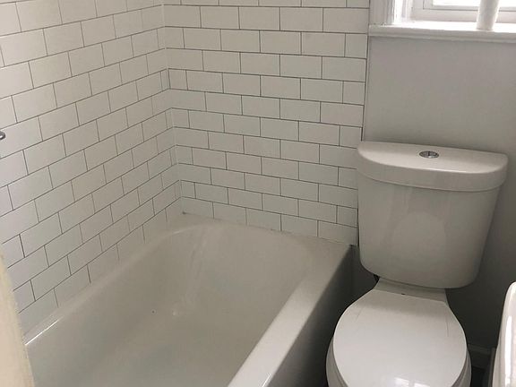 2nd image of 447 N 5th St #1