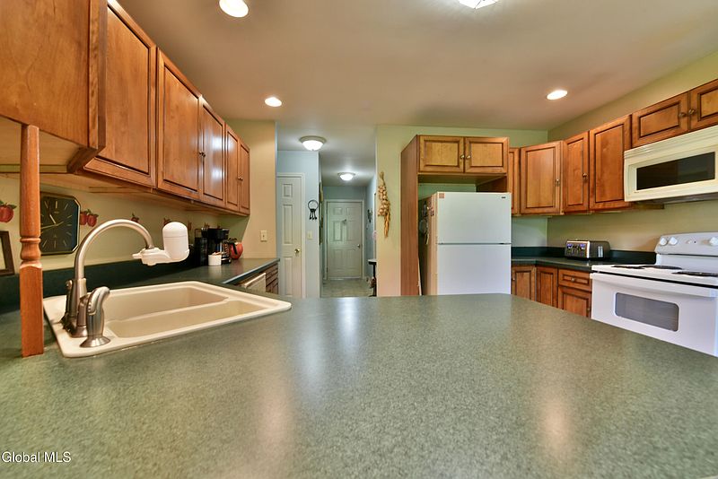 5th image of 5354 Jockey Street