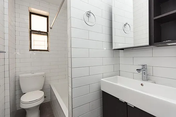 Rented by Clove Realty LLC | media 8