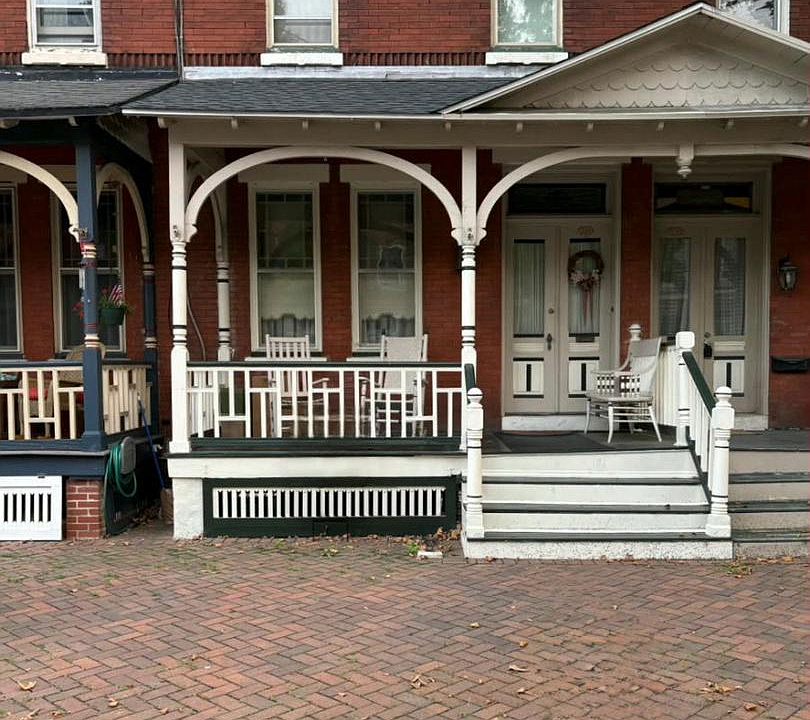 1st image of 338 E Union St