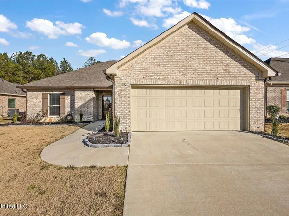 552 Birchwood Blvd, Pearl, MS 39208