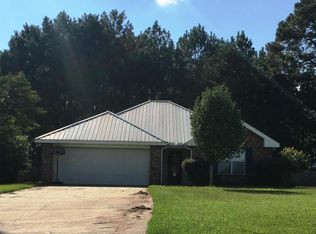 28 Nicolaus Dr, Hattiesburg, MS 39402
