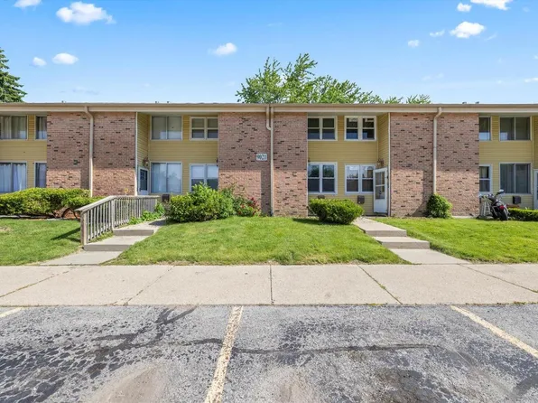 9021 North Swan ROAD #J, Milwaukee, WI 53224