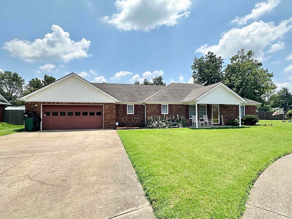 1st image of 509 Riverbend Cv