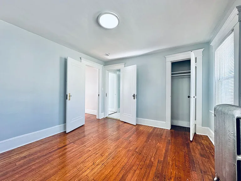 62-64 Sheldon Ter — Photo 13