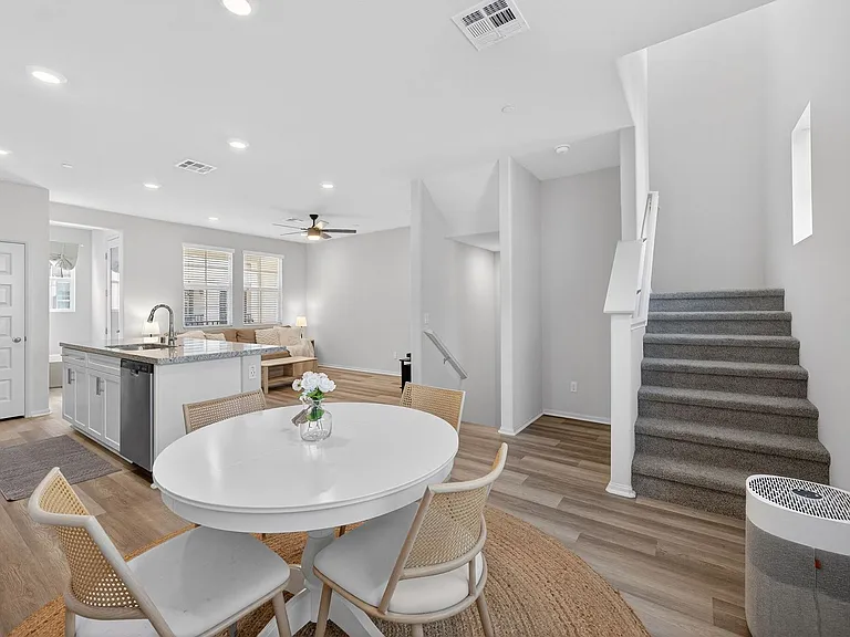 40379 Melrose Dr — Photo 25