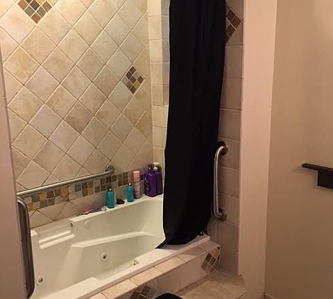 5th image of 1546 W Grace St #1N